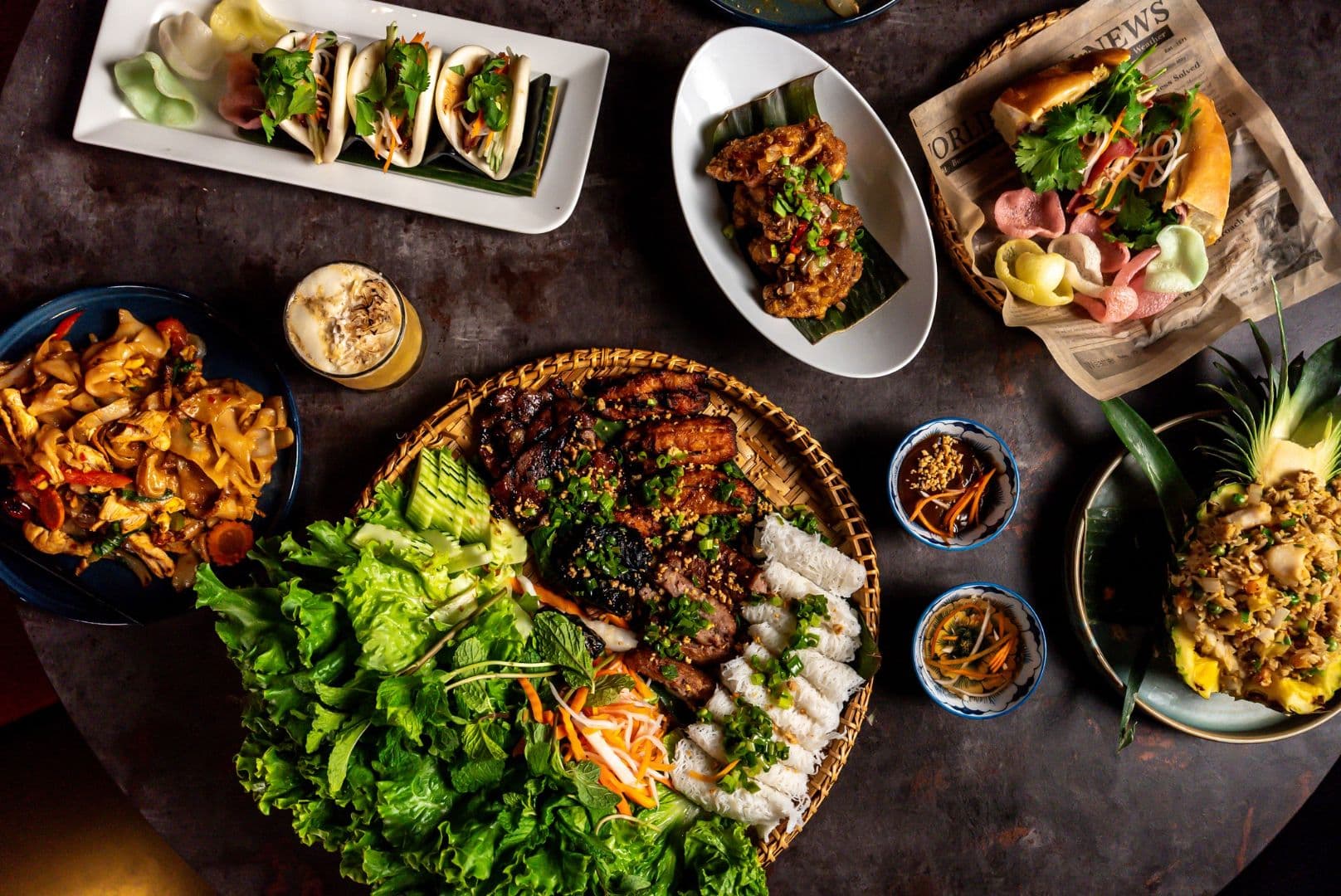 Hên Vietnamese Kitchen & Bar 🌟 Hương Vị Việt Hiện Đại