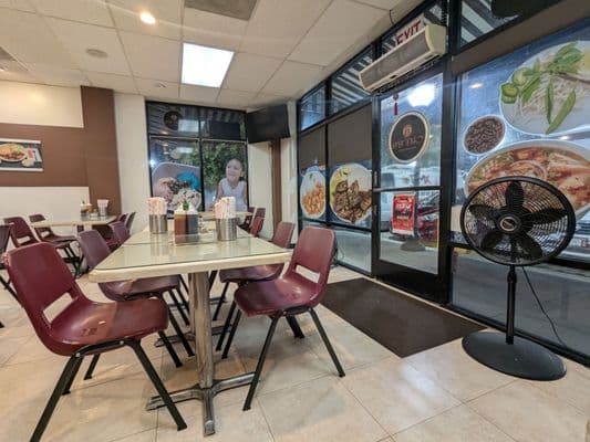 828 Pho