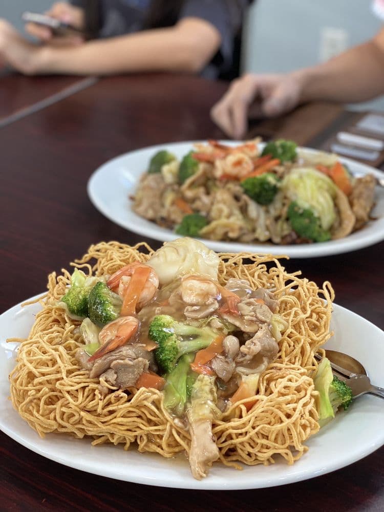 M Noodle & Cafe