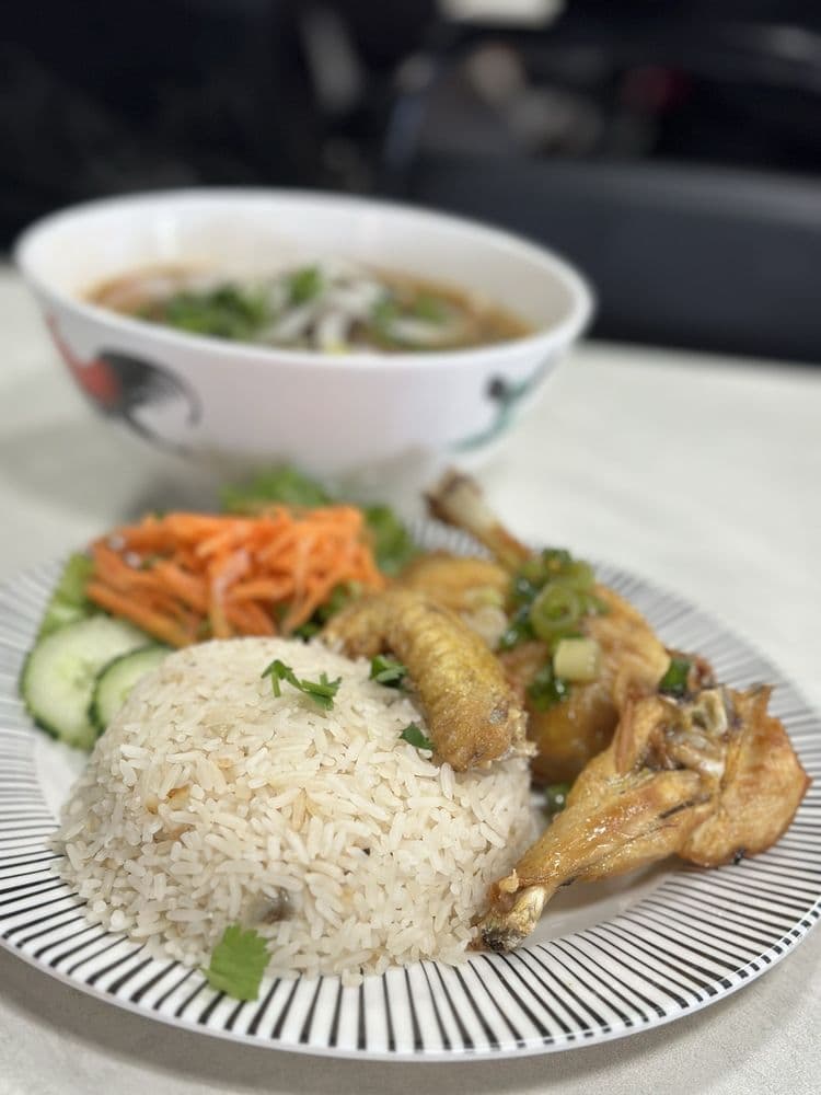 Pho Ga Vang