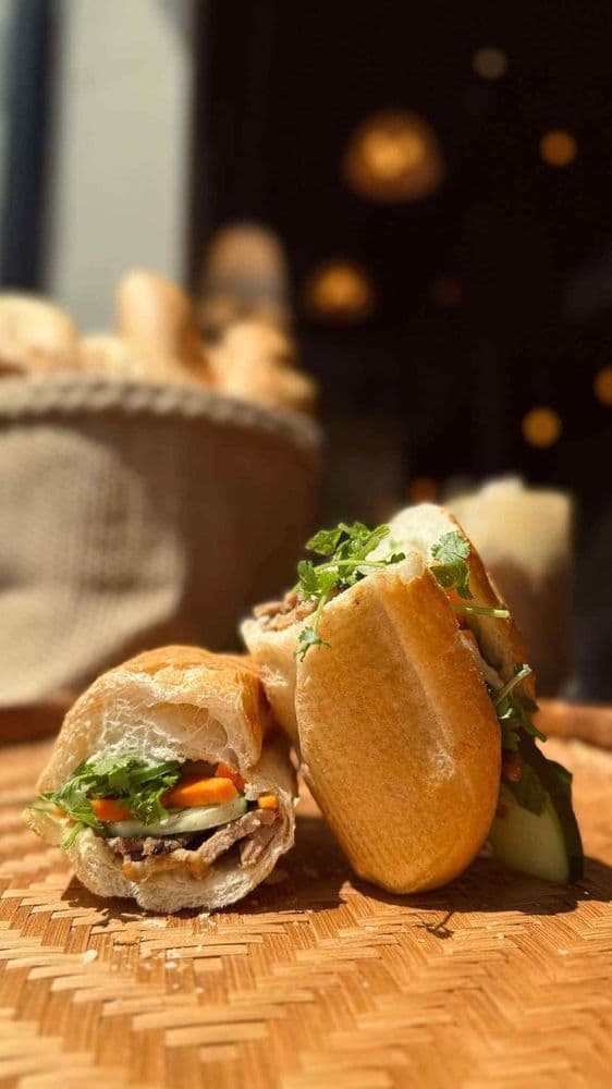 Banh Mi Oi