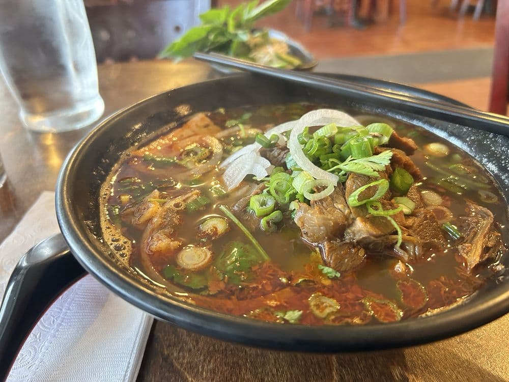 Pho Chateau