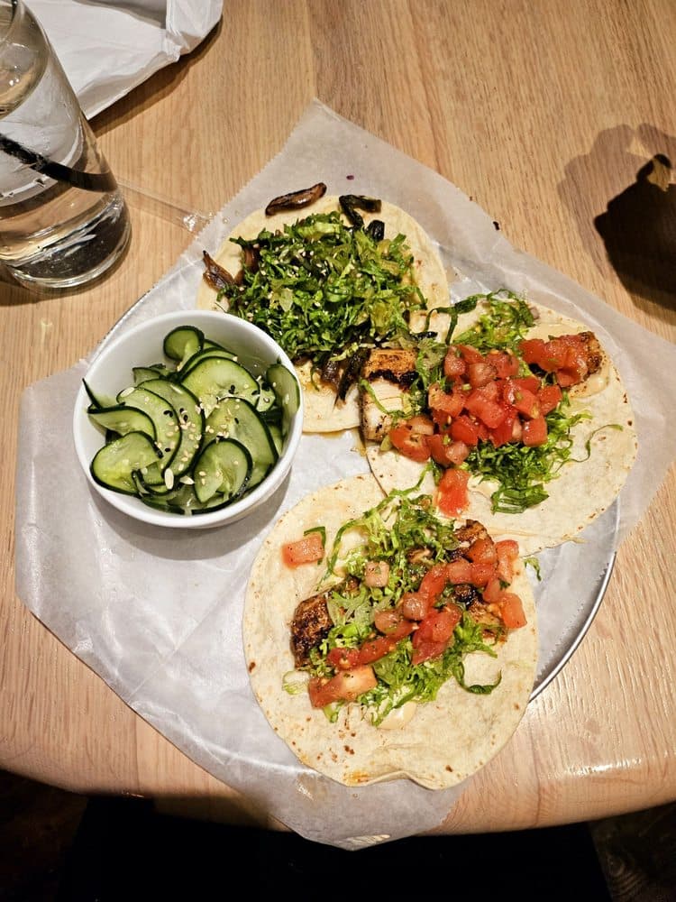 Taqueria Tsunami