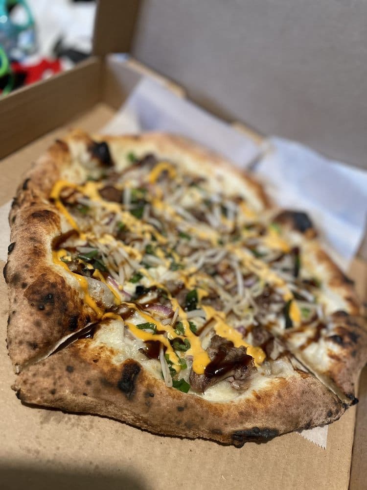 Hapa Pizza