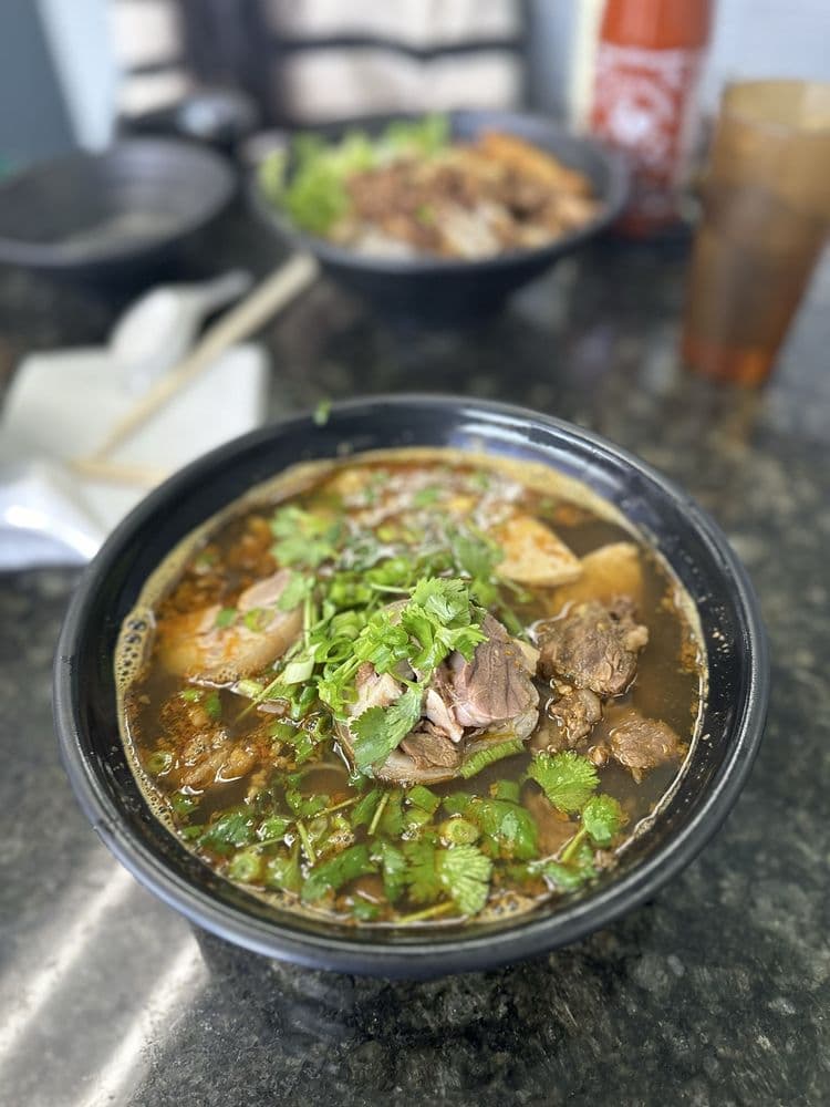 Dong Ky Chinese & Vietnamese Restaurant