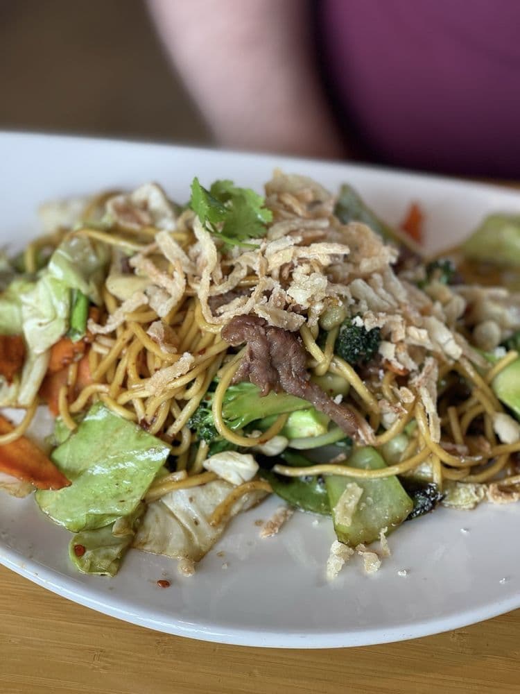 ZOMO Asian + American Eatery