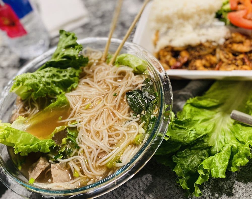 Pho Laveen