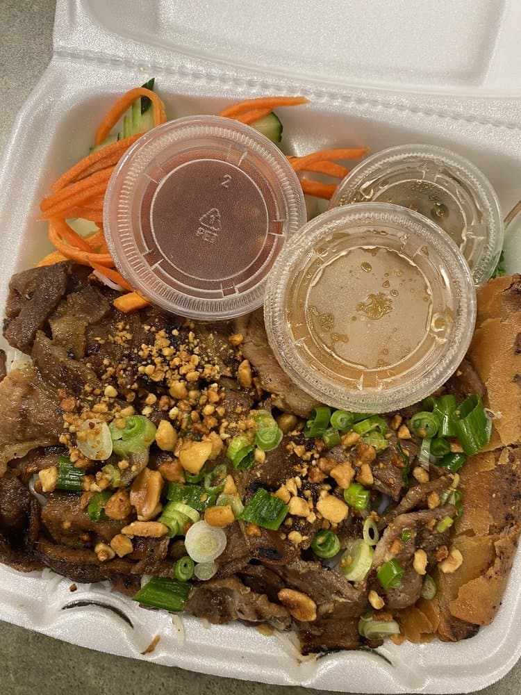 VII Asian Bistro